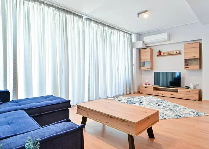 Cozy Apartment Located On Piraeus Port Area-